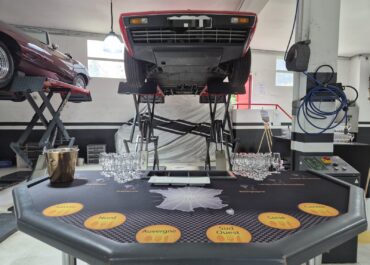 Un casino gourmand… sous des voitures de collection !